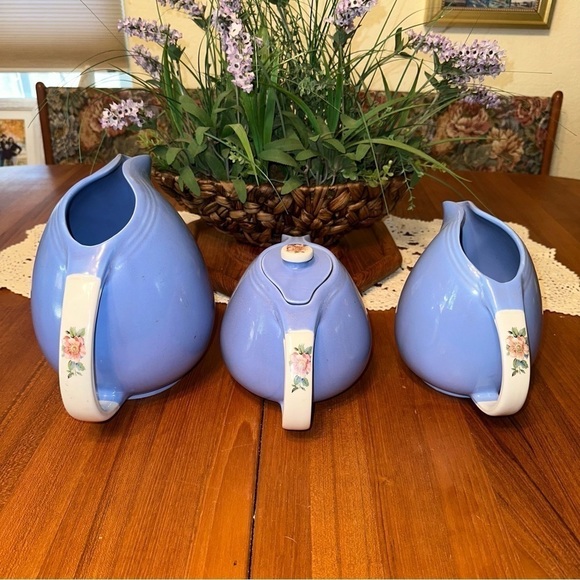 Vintage 3 Hall's Rose Parade pitchers, water, tea pot creamer - Picture 2 of 13
